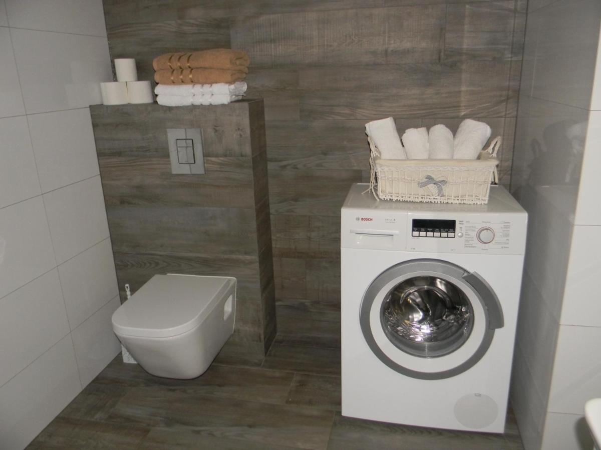 Apartament Z Basenem Laura Polanki Park *